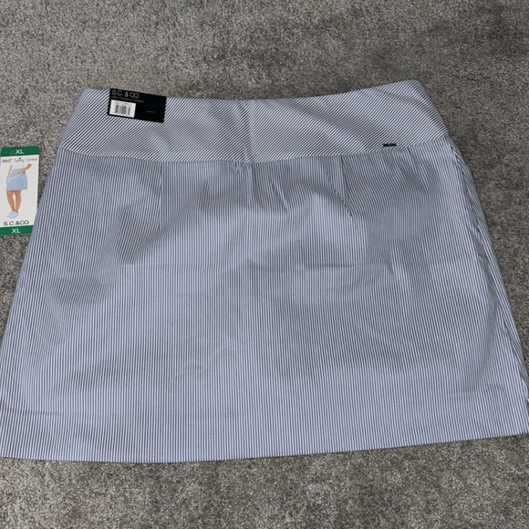 S.C.& CO. Blue /White Striped Tummy Control Skort Size XL - Picture 2 of 6